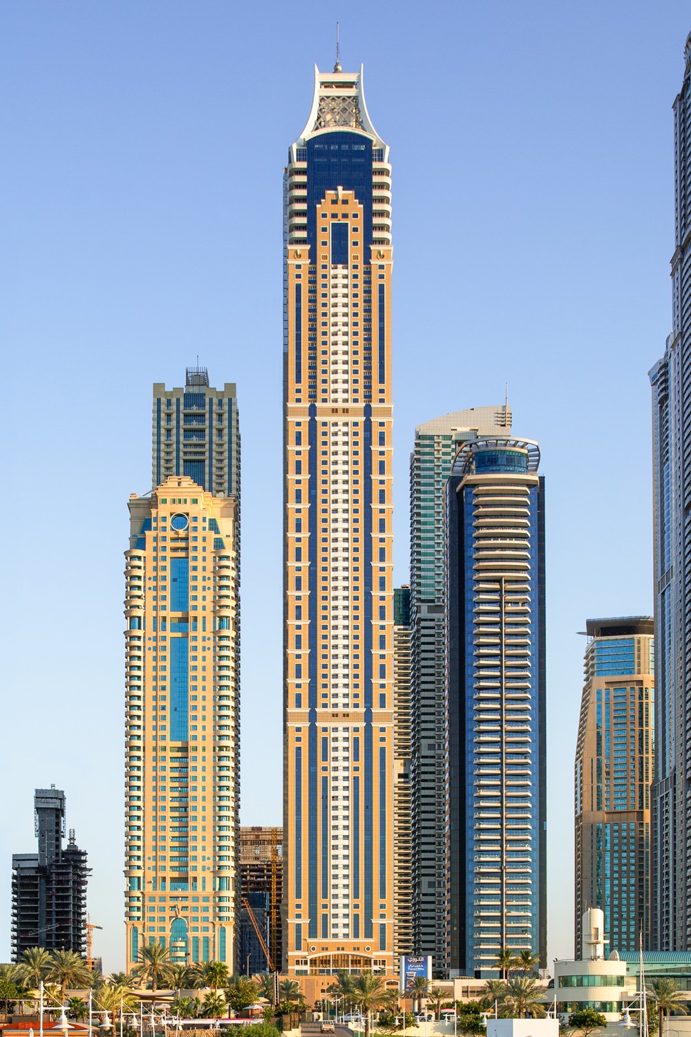 В каком доме 100 этажей. Башня Элит Резиденс Дубай. Скай Тауэр Дубай. Кинг ТАВЕР Дубай.